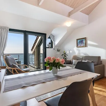 Inselblume 18 - Mit Meerblick & Galerie In Der Strandburg *