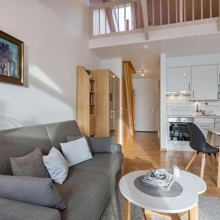 Inselblume 18 - Mit Meerblick & Galerie In Der Strandburg * Burgtiefe auf Fehmarn